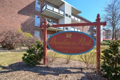 50/56 Broadlawn #304 1