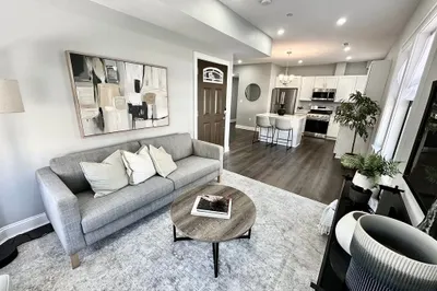 18 Fabyan St #3