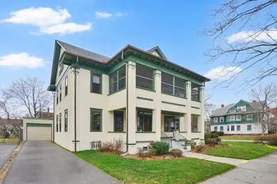 62 Firglade Ave 1