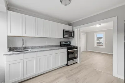 255 Rodman St #3
