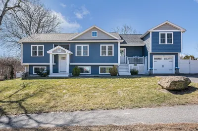 24 Eaton Dr 1