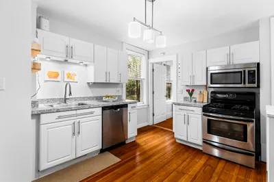 181 W 5th St #2