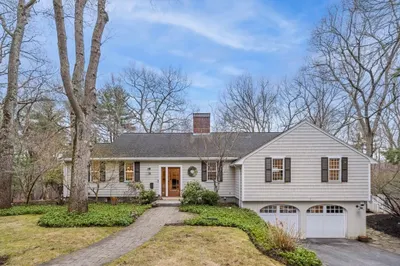 25 Apple Hill Lane 1