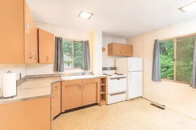 1570 Mount Major Hwy