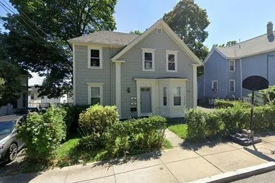 42 Charles St #2