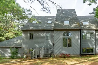 88 Newcomb St