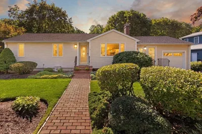 16 Leonard Rd 1