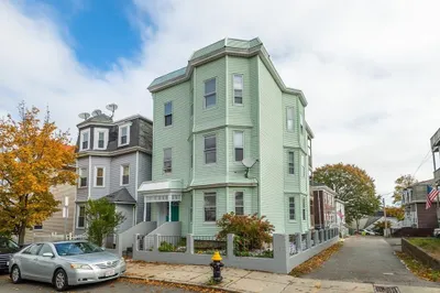 47 Buttonwood Street 1