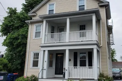 8 Ipswich St #3 1