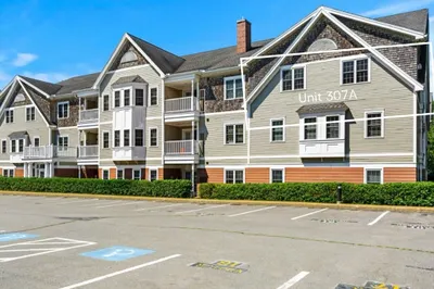 210 Chickering Rd #307A 1
