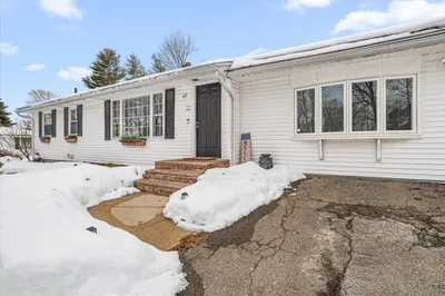 67 Jeannine Rd 1