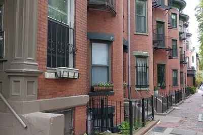 84 Chandler St #7