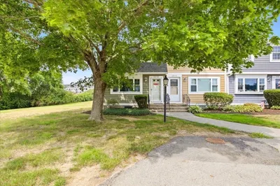 12 Lydon Ln #C2
