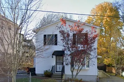 39 Lawrence Ave #1 1