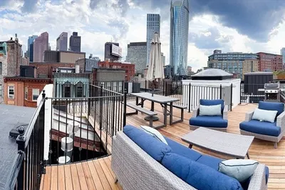19 Cooper St #4