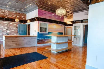 1372 Main St 1