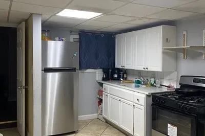 76 Pearl Ave #1