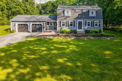 84 Robin Hill Rd