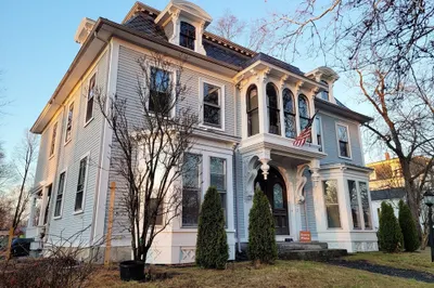2 Oak Street #3