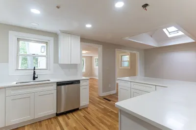 53 Hampden Dr 1