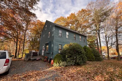 81 Old Deerfield Rd