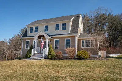 4 Locke Hill Ln 1