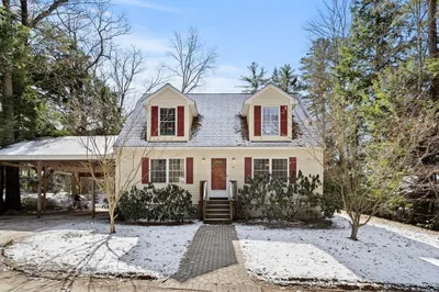 49 Emerald Dr