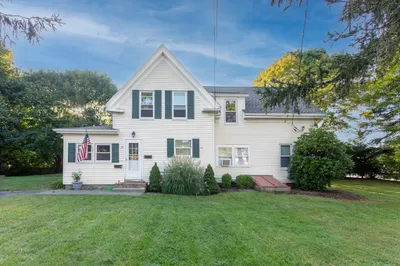 19 Prospect St #1 1