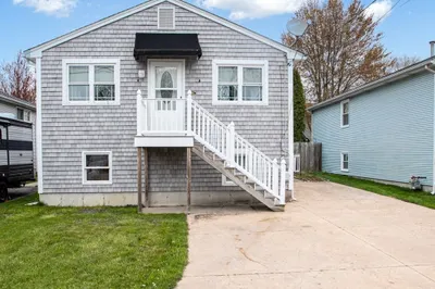 108 Branch Ave 1