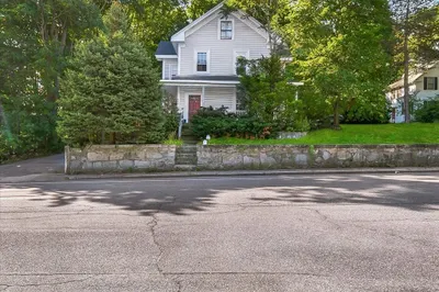 2 Lexington St 1