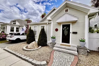 509 Pleasant Street 1