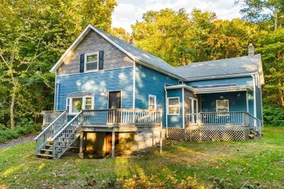 3687 N Main St 1