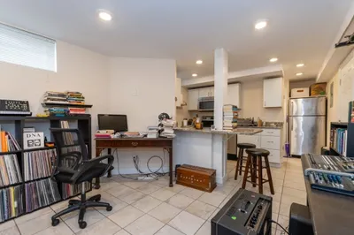 373-375 Broadway #2B 1