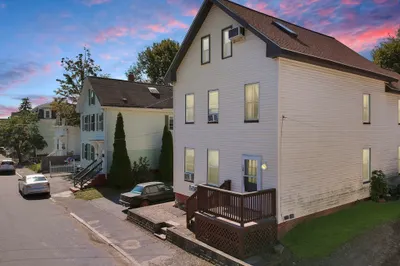 128 Franklin St