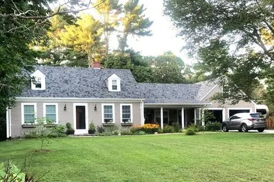77 Marion Rd