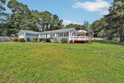 11 Canary Ln