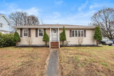 53 Lincoln Ave 1