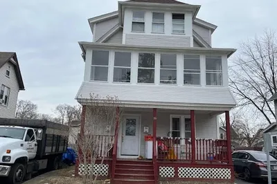 56-58 Worthen St 1