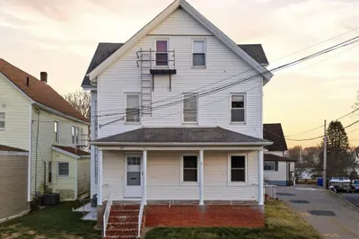 68 Oak Street 1