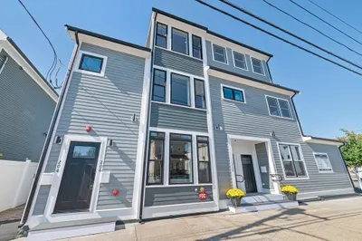 206 Highland Ave #206