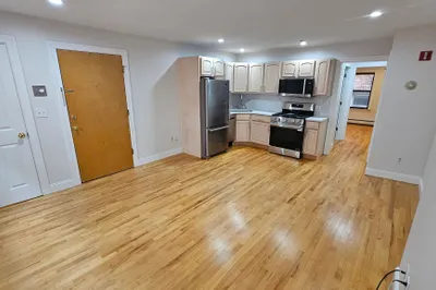 39 Salutation St #33 1