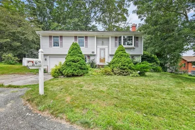 2 Bradley Court