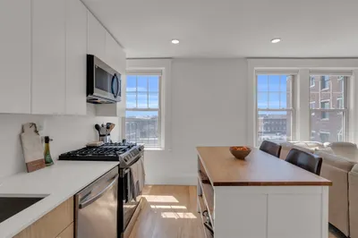 26 Bradlee Rd #203