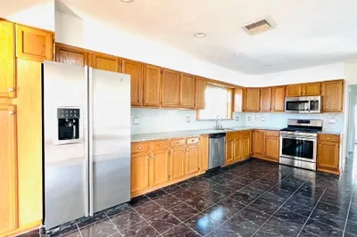 6 Meacham St #2
