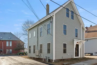 20 Beacon St