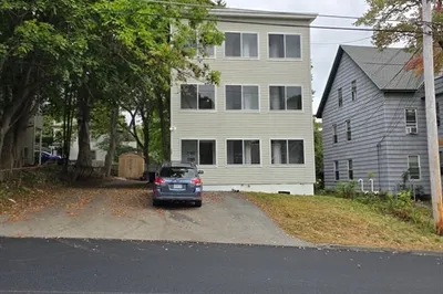 132 Washington St #2