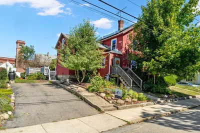 8 Union St #8 1