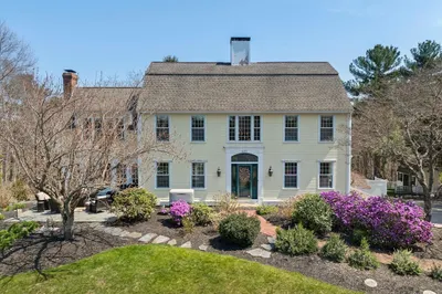 47 Arrowhead Road 1