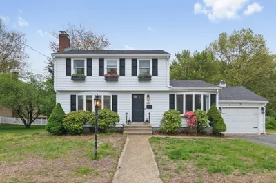 48 Carol Dr