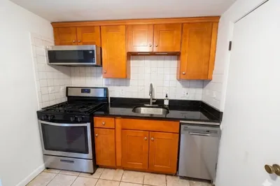 87r Madison St #2R 1
